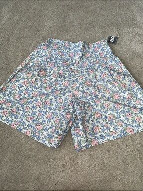 Paquette Vintage Medium Petite MP Shorts Floral NWT cottagecore